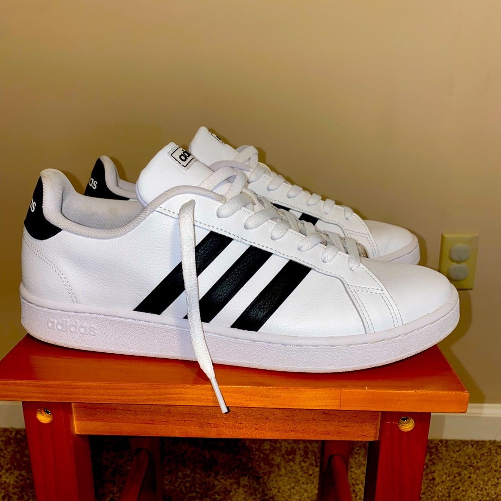 Adidas Grand Court Men’s size 11